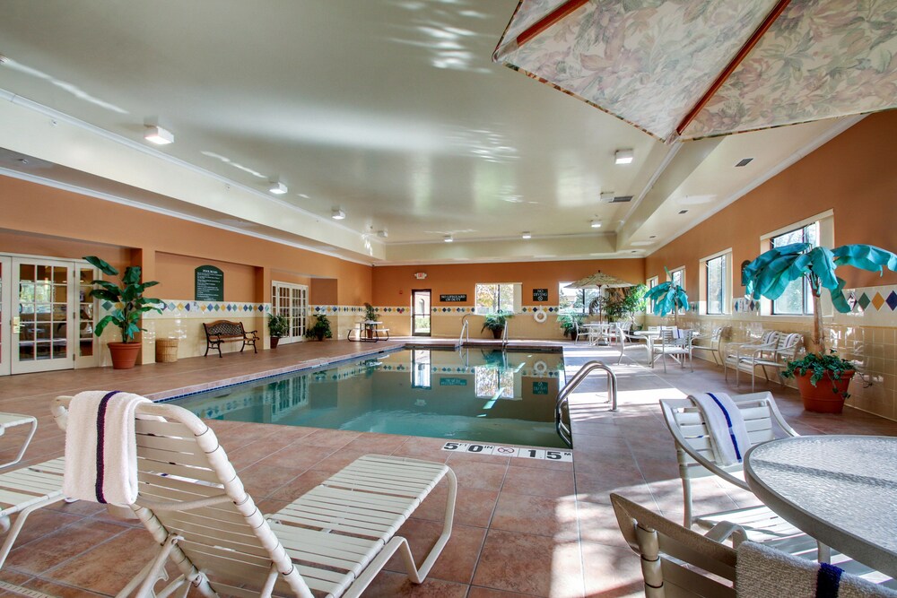 Holiday Inn Express Milwaukee North Brown Deer Mequon by IHG - photo 21