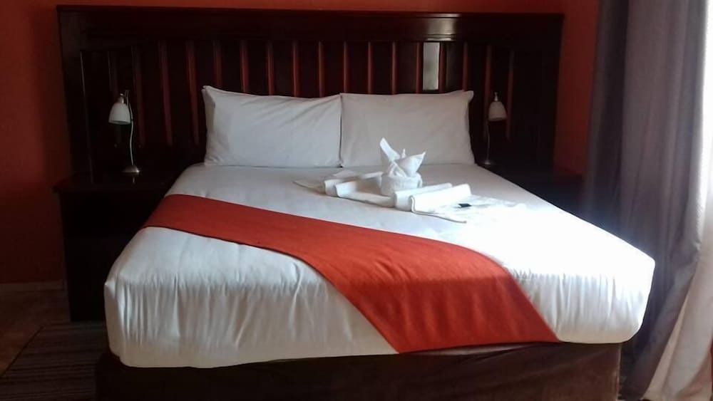 Sweetberries Bed & Breakfast — Serowe — photo 5