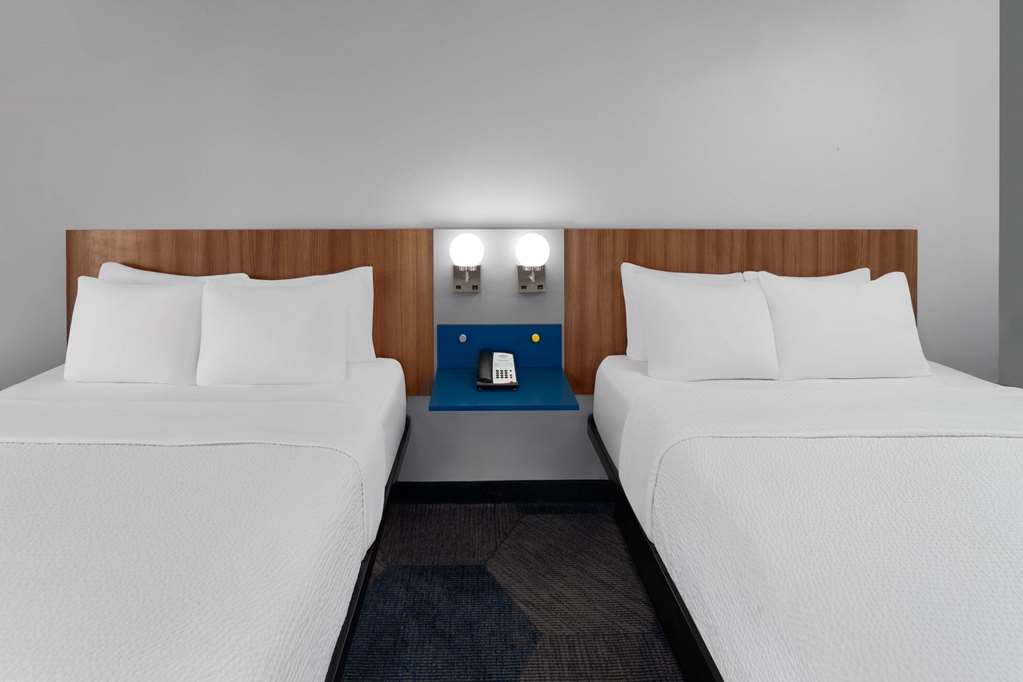 Microtel Inn by Wyndham Janesville - photo 16
