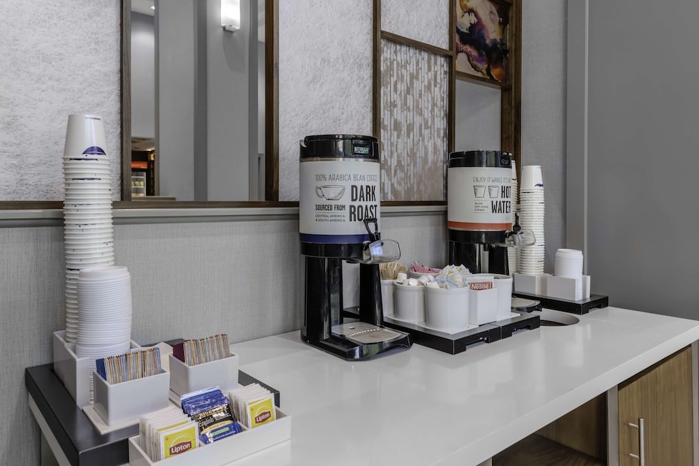 Hampton Inn & Suites Arlington Crystal City DCA - photo 3