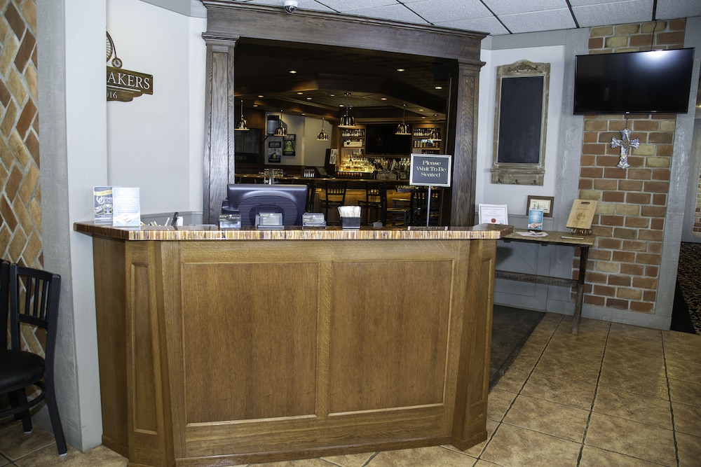 The Stables Inn and Suites - photo 26
