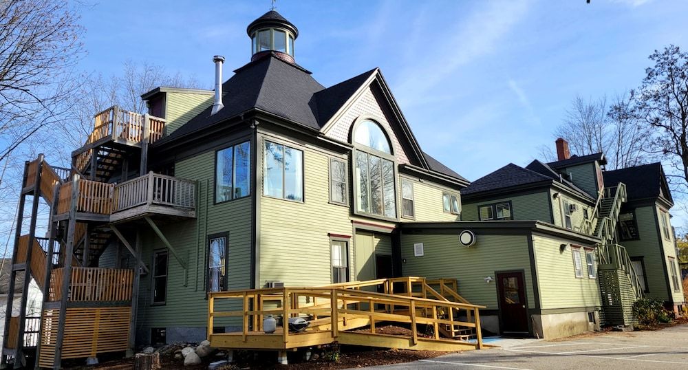 The Elizabeth Inn and Restaurant - photo 5