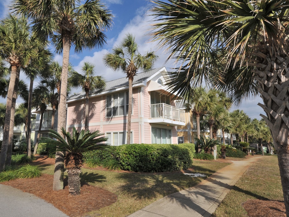 Nantucket Rainbow Cottages - last minute hotel in Destin