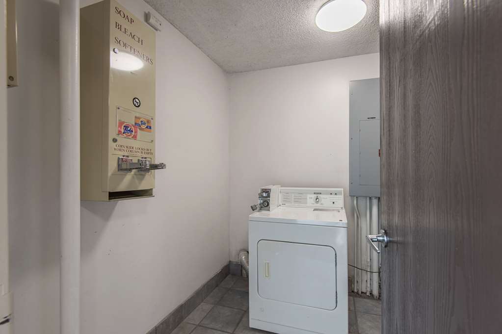 Motel 6 Lawrence KS - photo 24