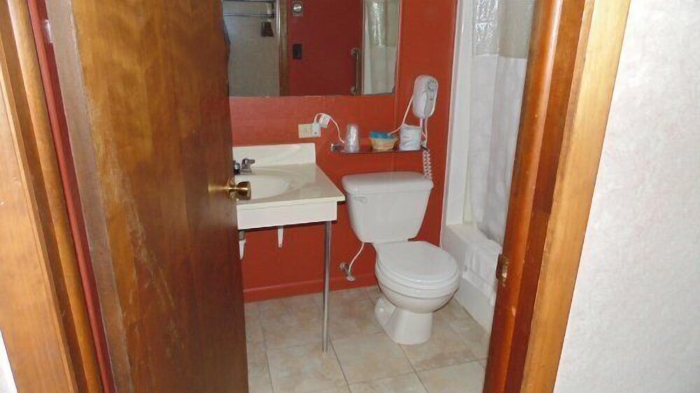 West Park Inn - photo 14