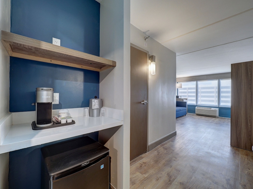 Holiday Inn Express Corpus Christi Beachfront by IHG - photo 18