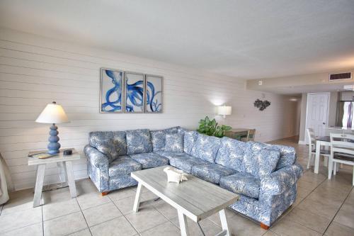 101 Sandy Shores in Saint Pete Beach, United States