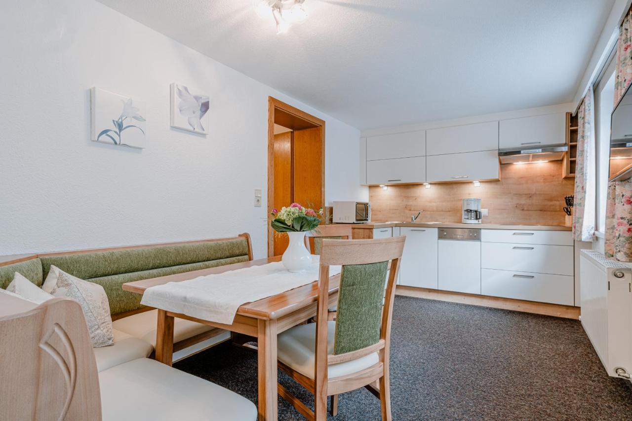 Boddenkahn - carbon neutral hotel in Born