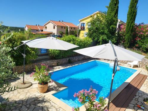 Apartments Grgic — 4-Star Luxury Hotel in Njivice, Croatia