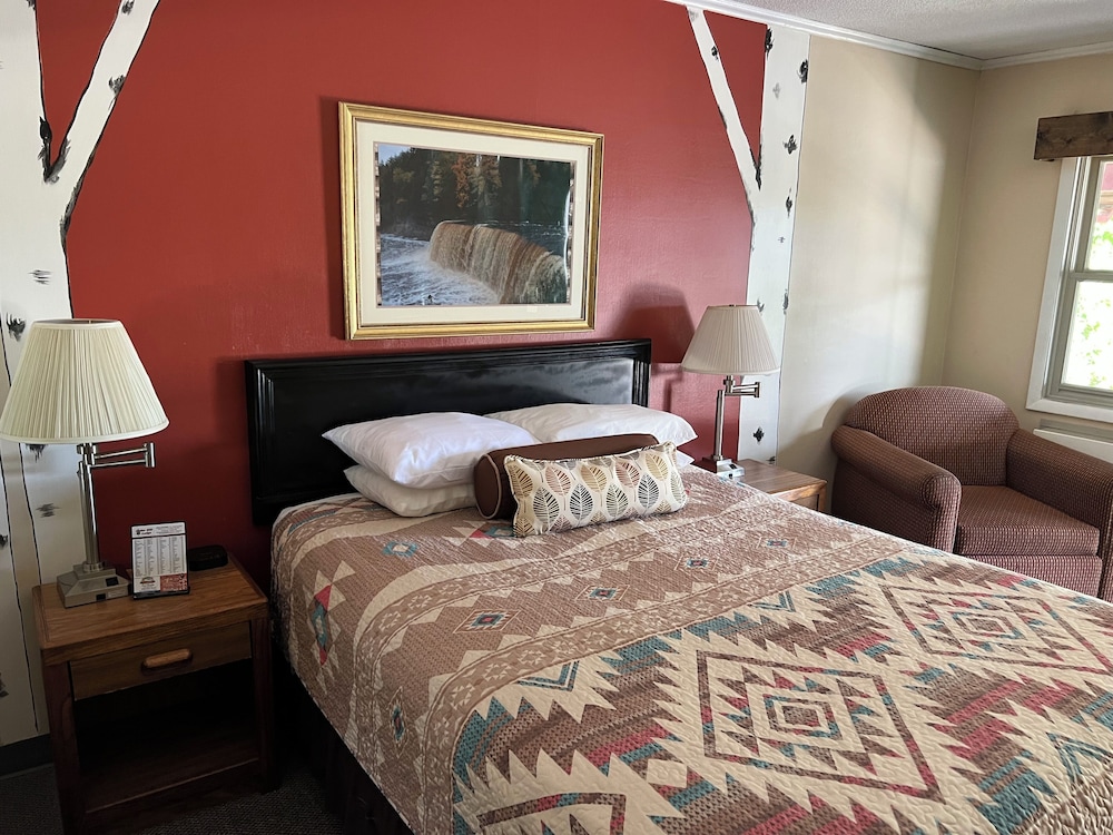 Cedar Hill Lodge - photo 23