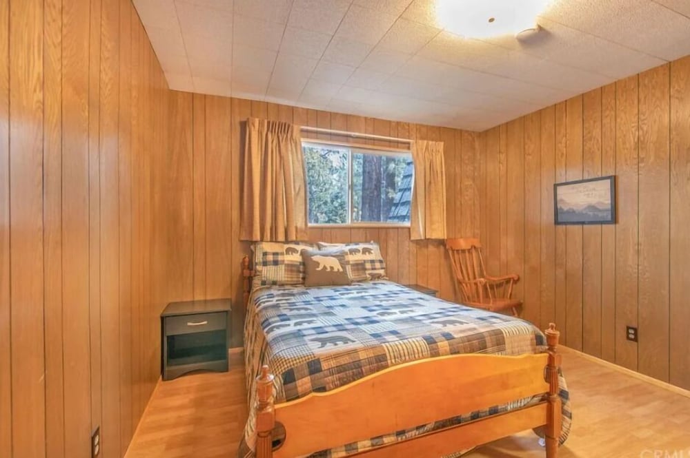 Babe Cave — Big Bear City — photo 3