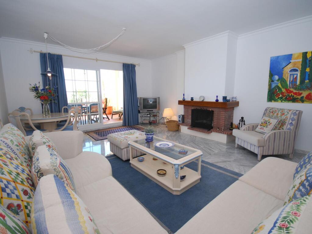 Apartment Near Beaches — 4-Star Luxury Hotel in Alhaurin El Grande, Spain