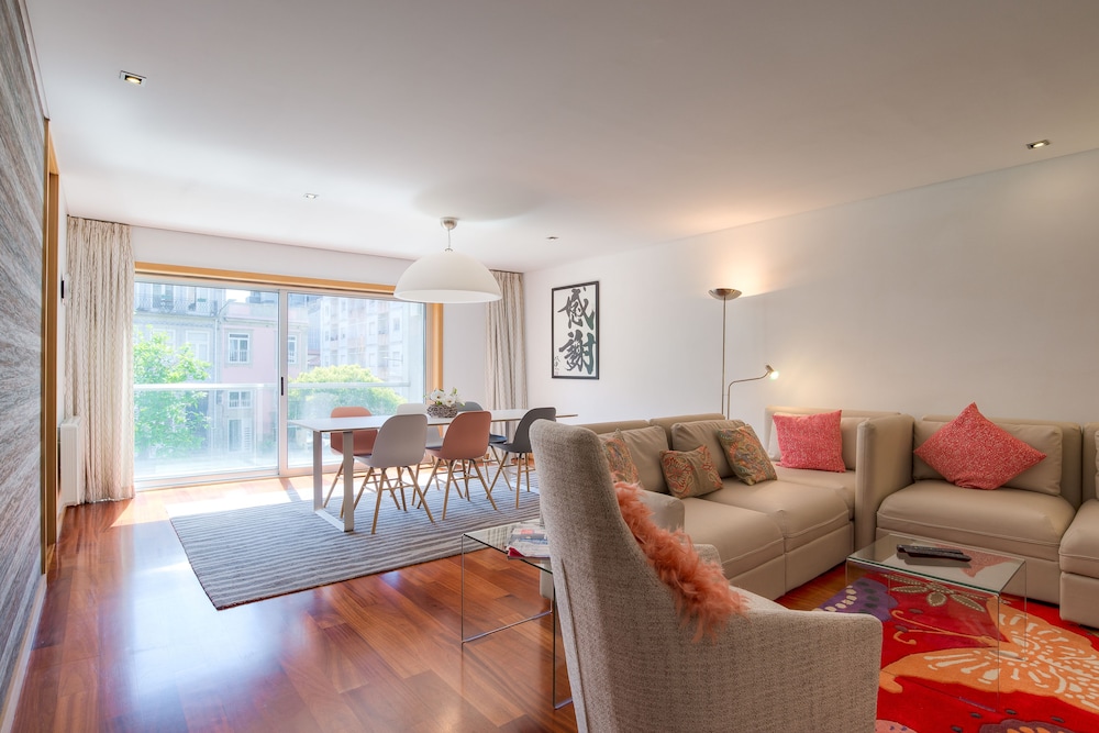 Pretty Porto Apartment By Soulsharing.Porto — 4-Star Luxury Hotel in Porto, Portugal