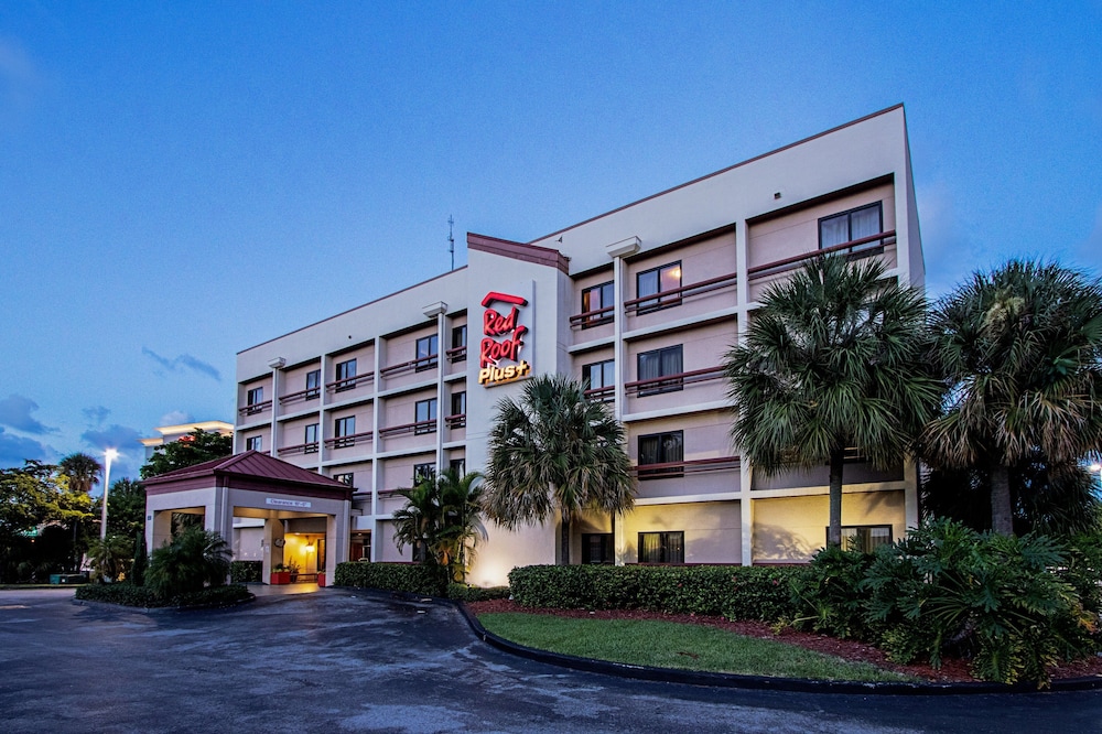 Red Roof Inn PLUS Miami Airport - photo 25