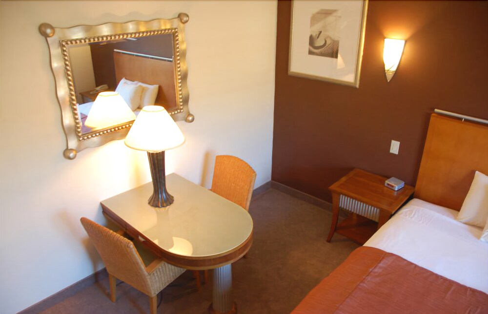 Smithtown Inn - photo 7