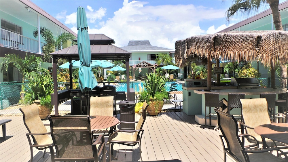 Island House Hotel - photo 54