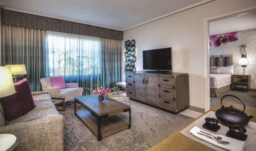 Loews Royal Pacific Resort at Universal Orlando Resort - photo 14