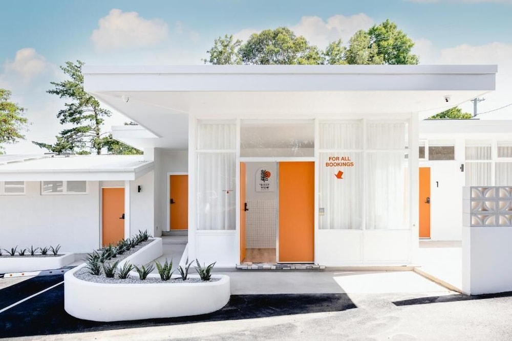 The Berry View — carbon neutral stay, Berry