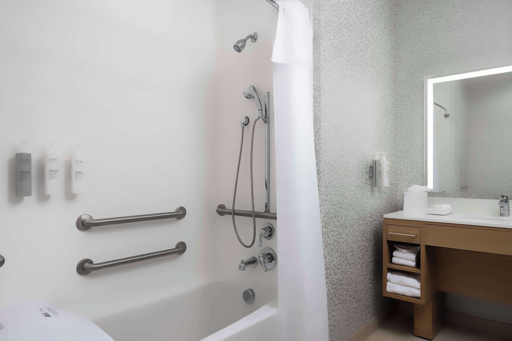 Home2 Suites by Hilton at the Dunes on Monterey Bay - photo 9