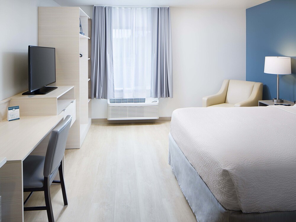 WoodSpring Suites Seattle Everett - photo 9