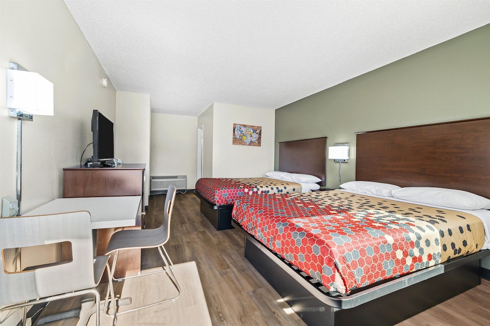 Bend Inn & Suites - photo 9