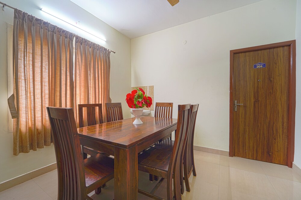Chakraa Hotels Saravanampatti — Coimbatore — photo 2