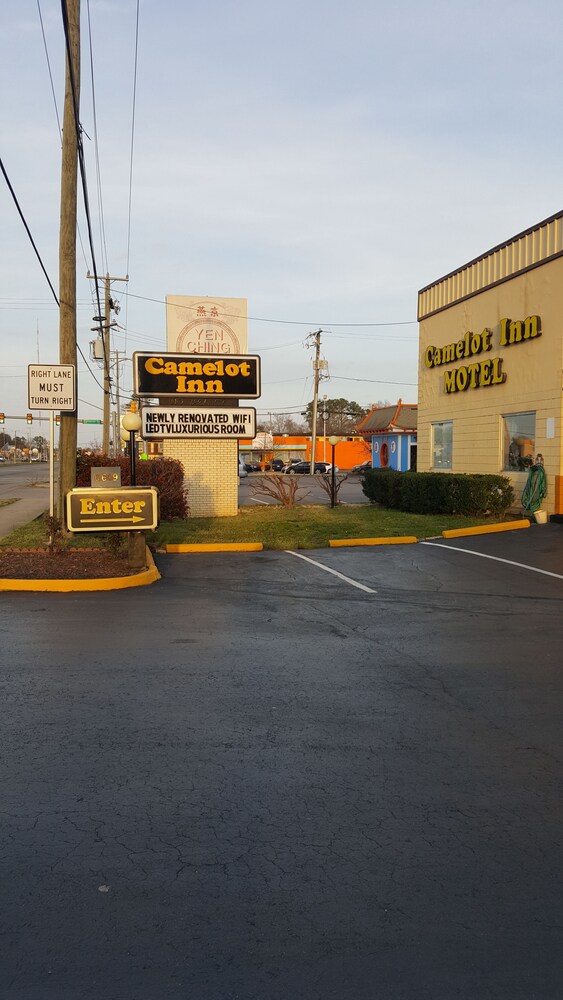 Camelot Inn - carbon neutral hotel in Richmond