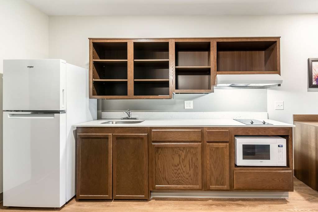 WoodSpring Suites Indianapolis Airport South - photo 15