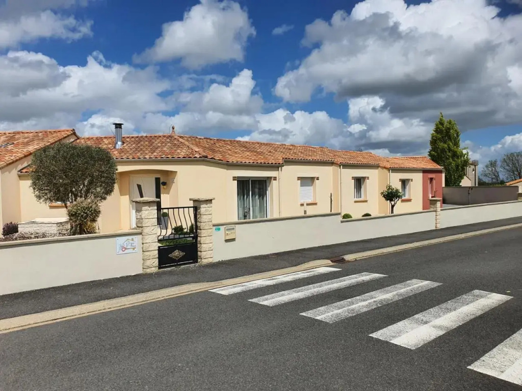 Chez Les J Folais — hotel in Les Epesses