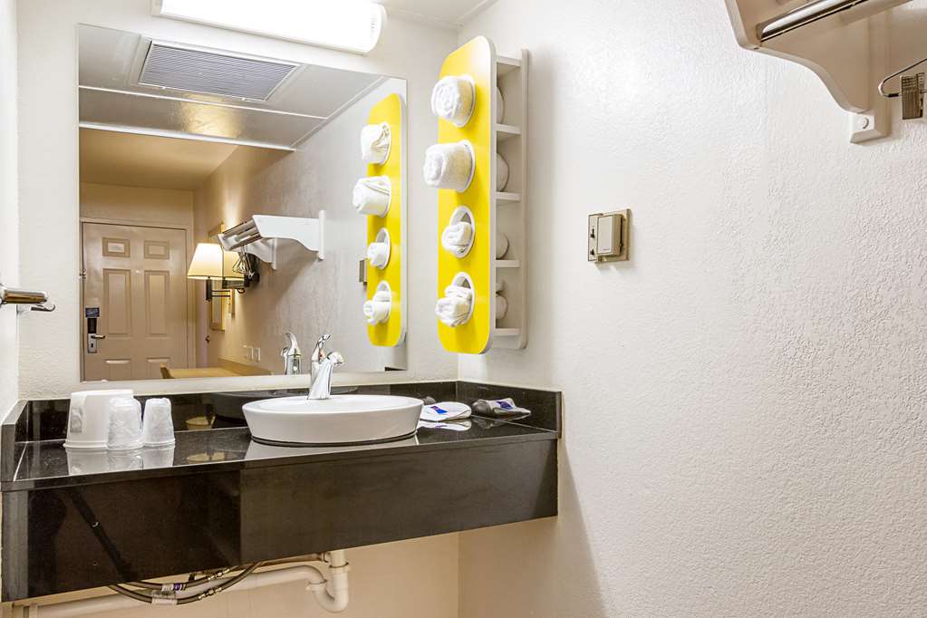 Motel 6 Mesa North - photo 15