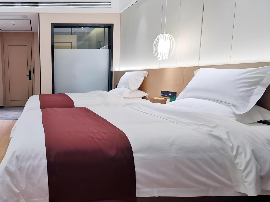 Gya Hotel Jurong England International — 4-Star Luxury Hotel in Zhenjiang, People's Republic of China