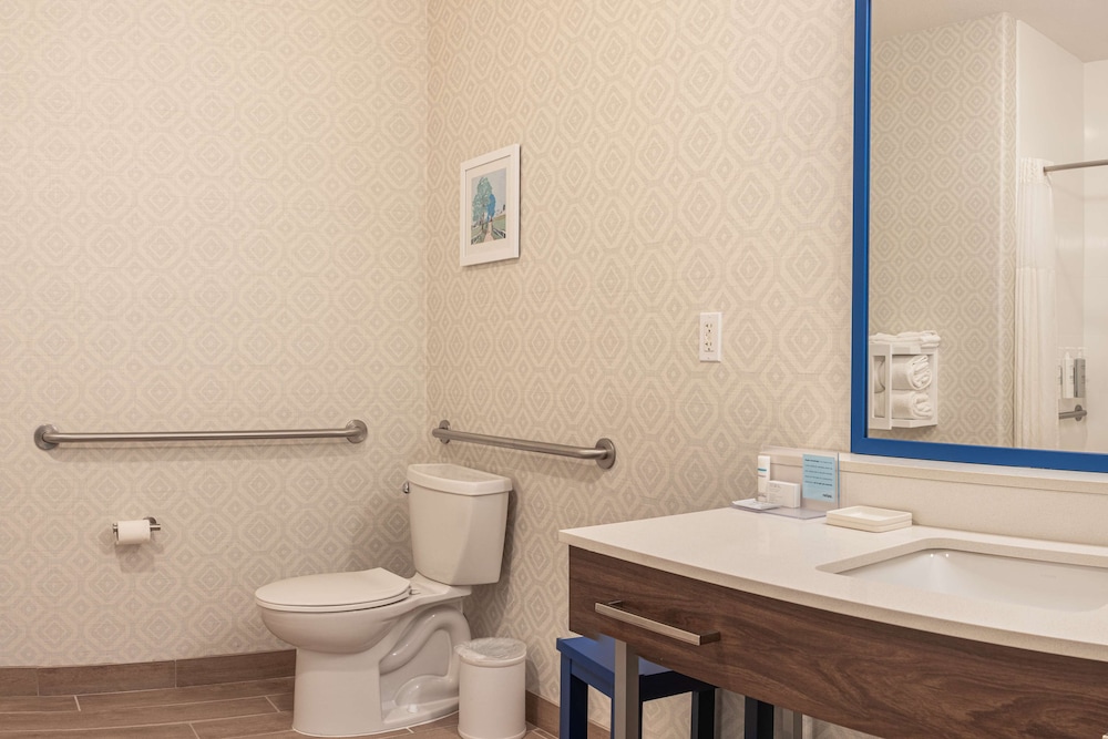 Hampton Inn & Suites Boerne - photo 38