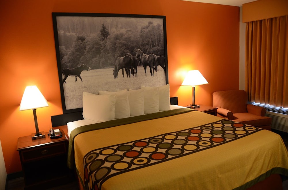 Super 8 by Wyndham Louisville Expo Center - photo 13