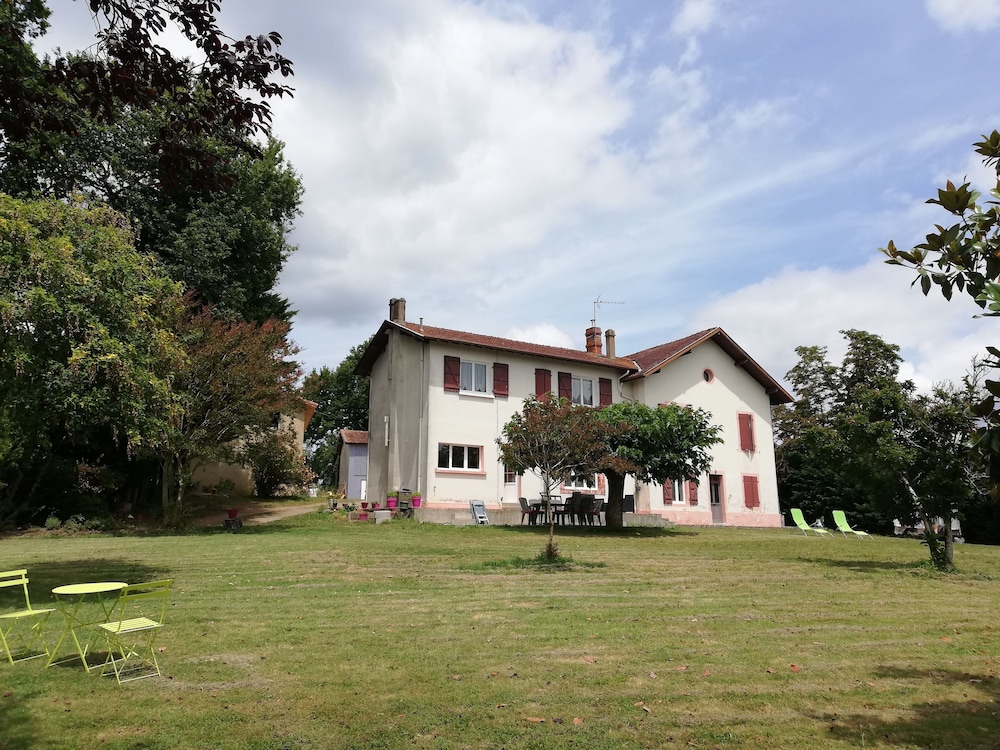 A La Duvetine — hotel in Hagetmau