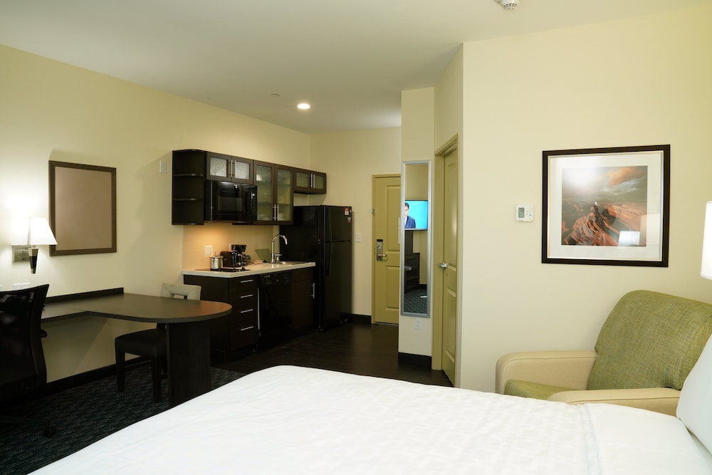 Candlewood Suites Plano North by IHG - photo 10