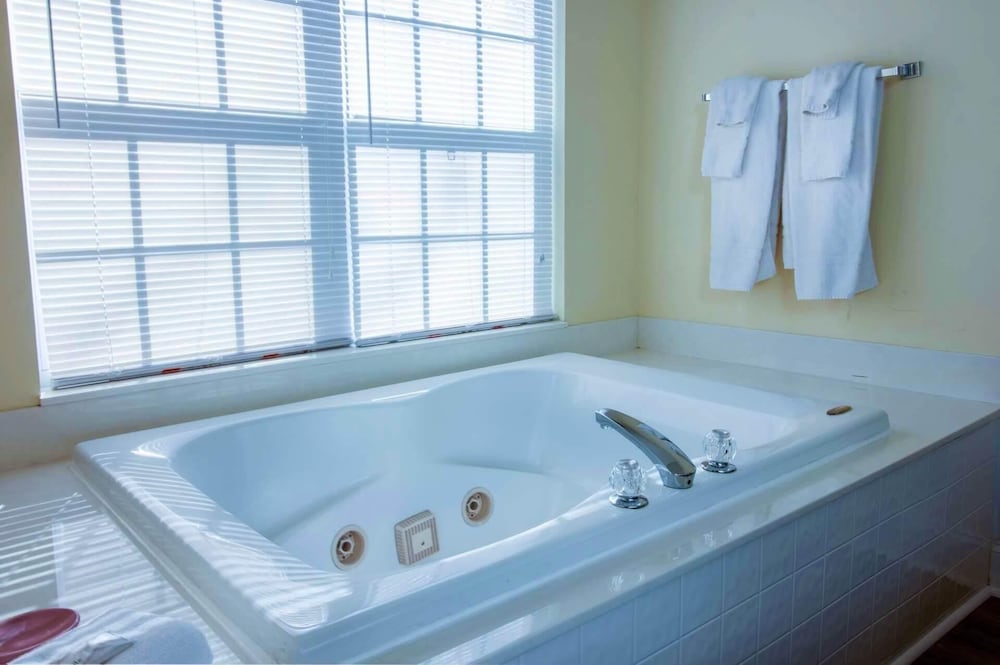 1203 Golf View Towers Bears Den - photo 14