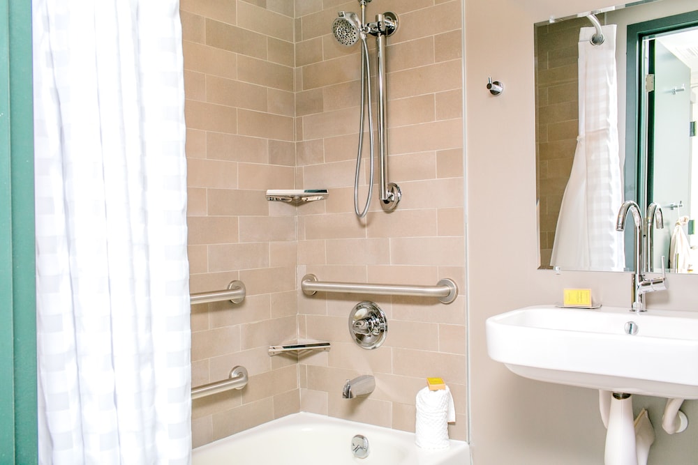 DoubleTree by Hilton Atlanta Windy Hill Ballpark - photo 30