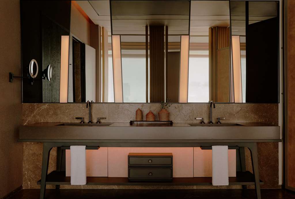 Aman Nai Lert Bangkok Two Bedroom Suite Bathroom