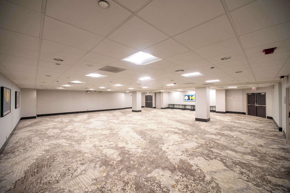 Hilton Chicago O'Hare Airport - photo 92