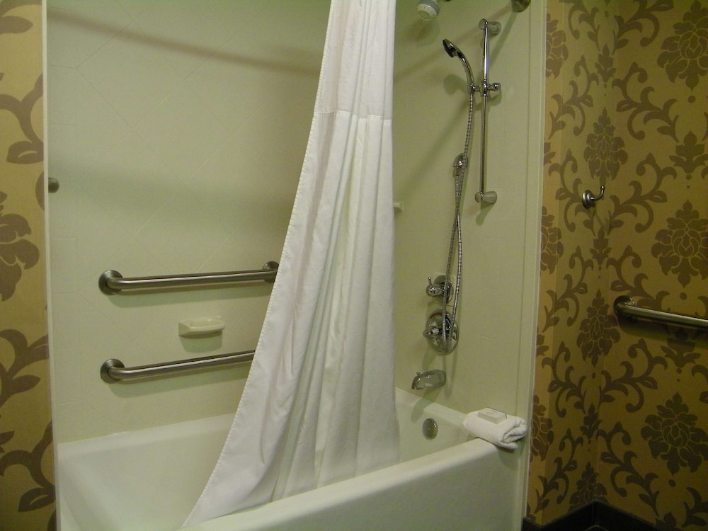 Hampton Inn & Suites Hope - photo 20