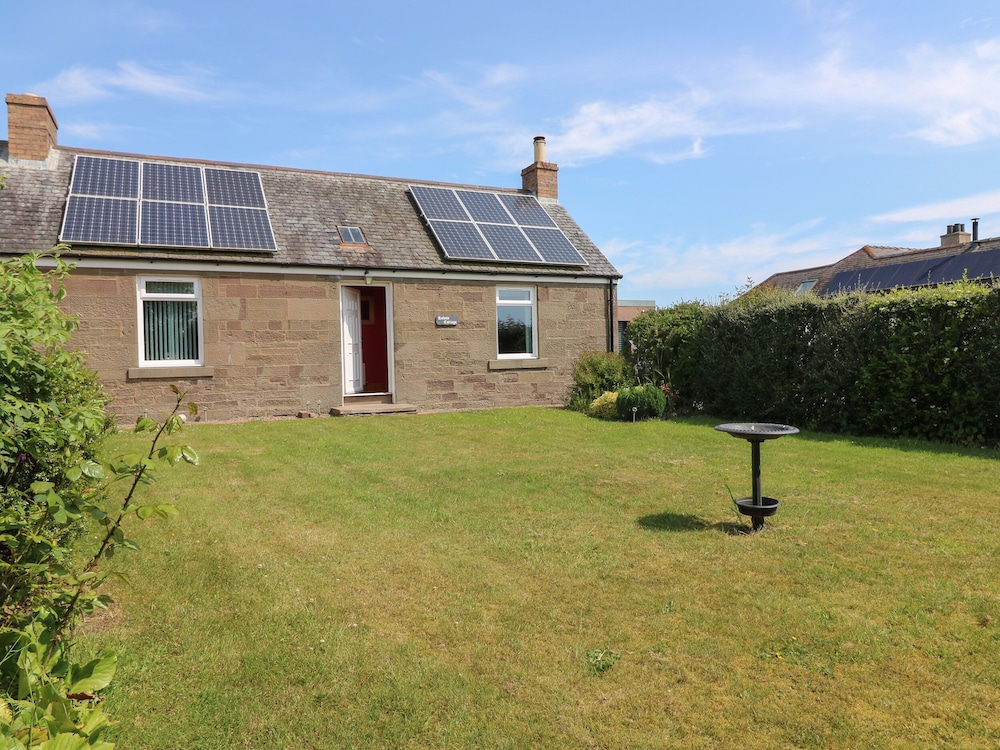 Rowan Cottage — 4-Star Luxury Hotel in Arbroath, United Kingdom