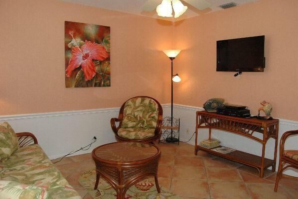 Seagrass Flats Unit 1 - photo 2
