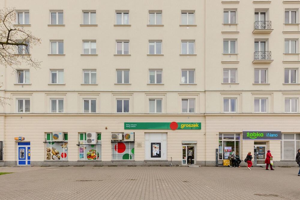 Metro Racławicka Cozy Studio Apartment by Noclegi Renters — 4-Star Luxury Hotel in Warsaw, Poland
