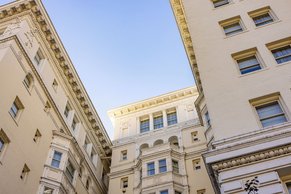 The Churchill Hotel near Embassy Row - photo 94
