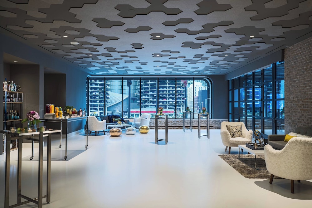Renaissance Chicago Downtown Hotel - photo 112