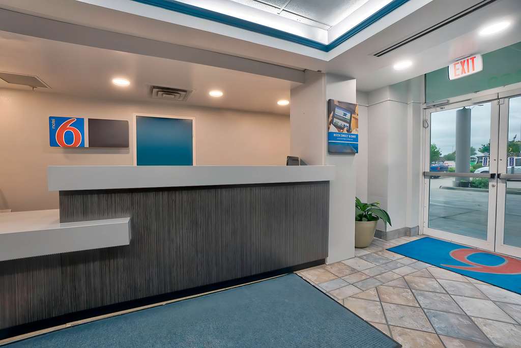 Motel 6 Benbrook TX Fort Worth - photo 22