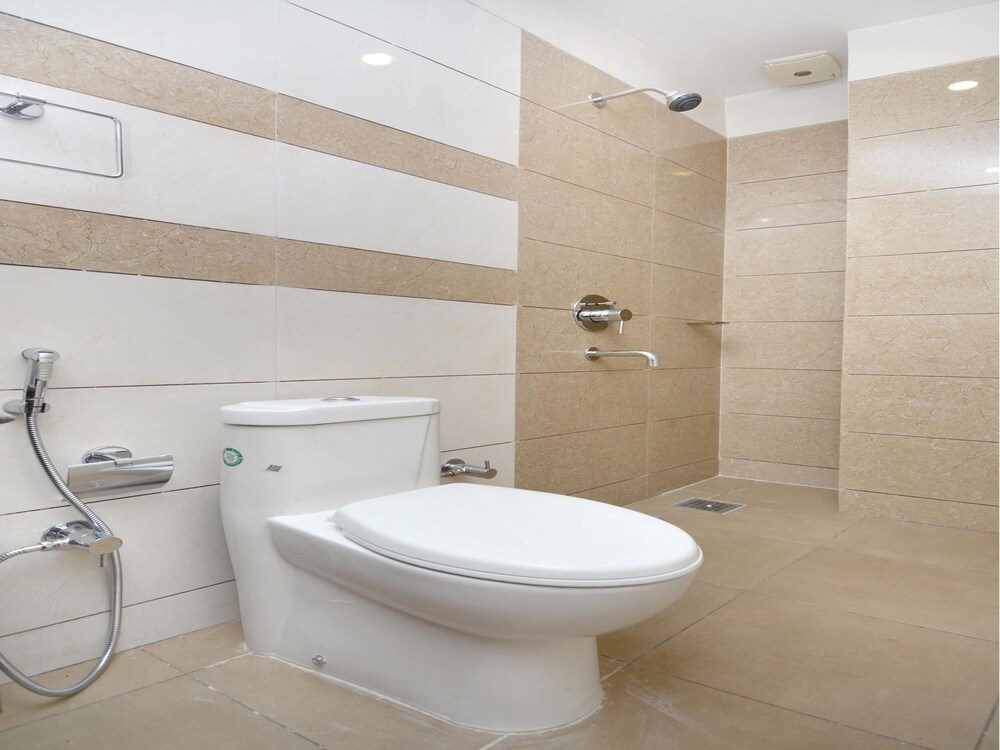 Oyo 33009 Hotel Nido