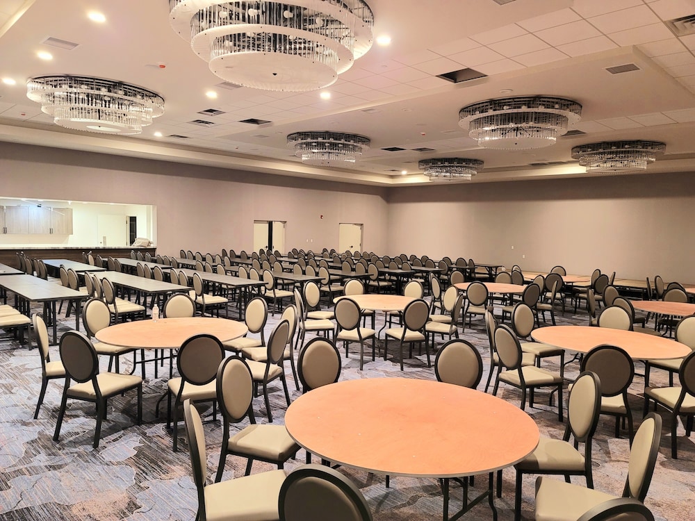 Delta Hotels by Marriott Denver Northglenn - photo 4