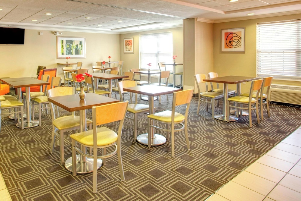 Towneplace Suites by Marriott Las Cruces - photo 38