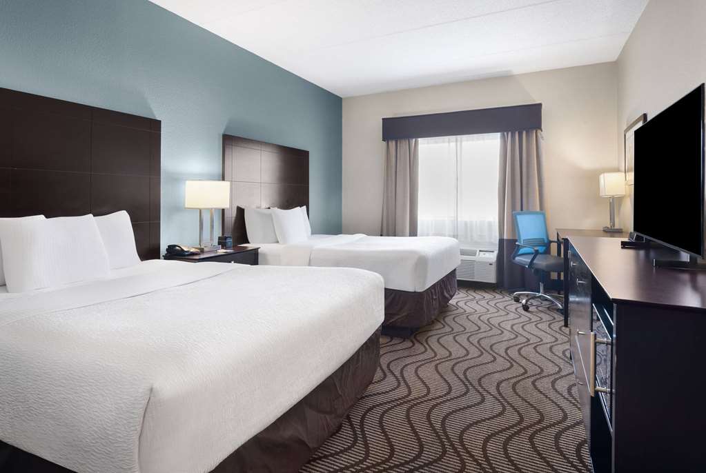 La Quinta Inn & Suites by Wyndham Knoxville Airport - photo 9